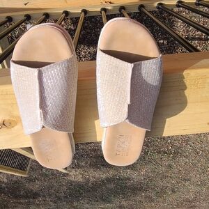 Taryn Rose Women's Sparkling Slide Sandals - Cream